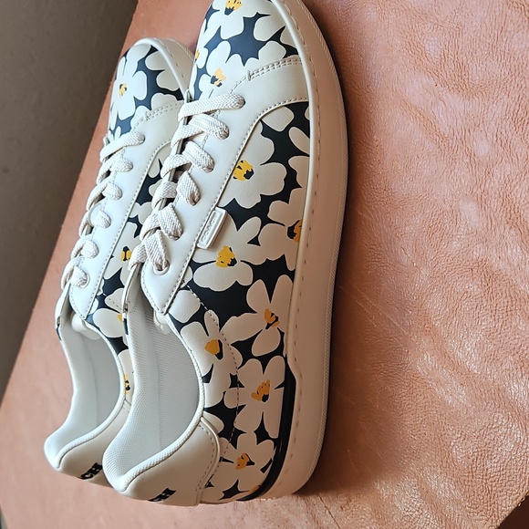 Coach Lowline Daisy Leather Sneakers, Size 11 - Picture 4 of 11
